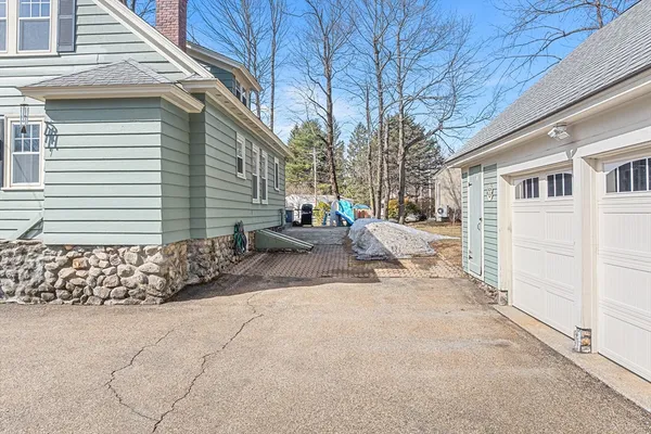 $569,000 | 146 Shrewsbury Street, Holden, MA 01520