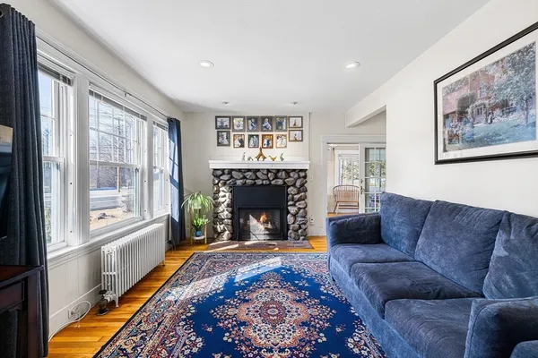 $549,900 | 146 Shrewsbury Street, Holden, MA 01520