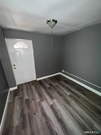 $2,000 | 275 Lexington Avenue, Unit 2, Bridgeport, CT 06604