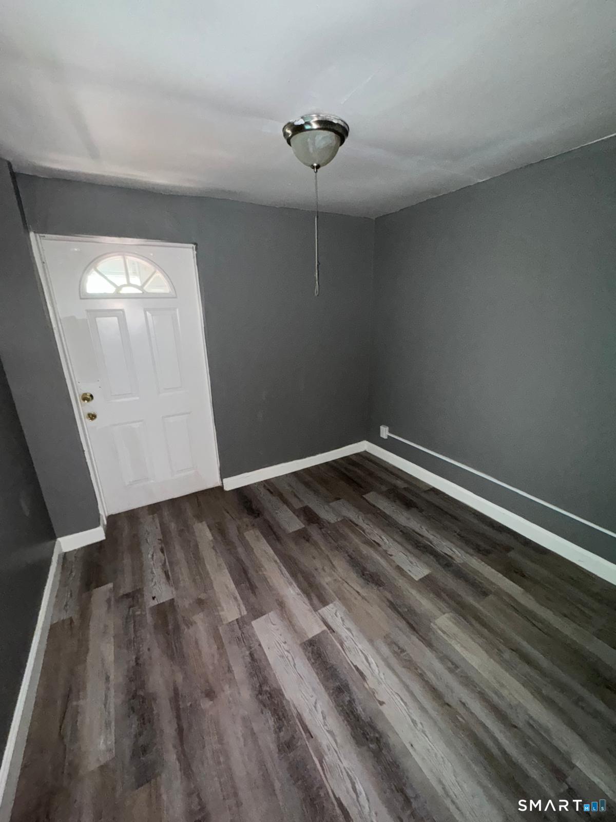 275 Lexington Avenue, Unit 2 Bridgeport, CT 06604 - Photo 3 of 9