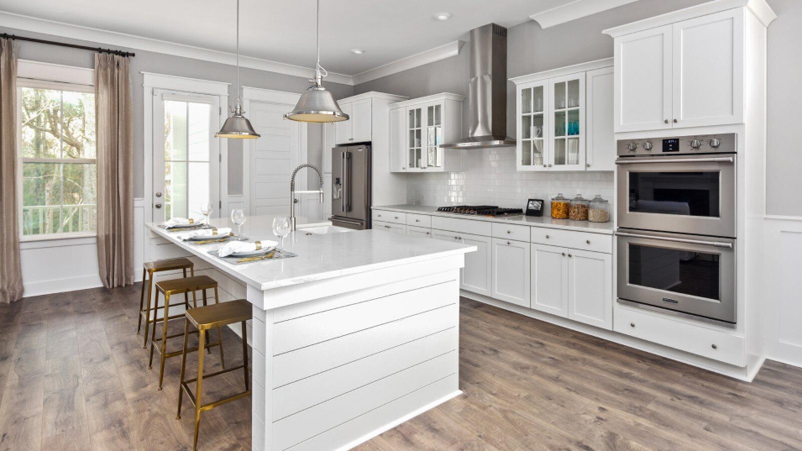 1010 Yucca Street Summerville, SC 29485 - Photo 2 of 18 Calhoun Kitchen