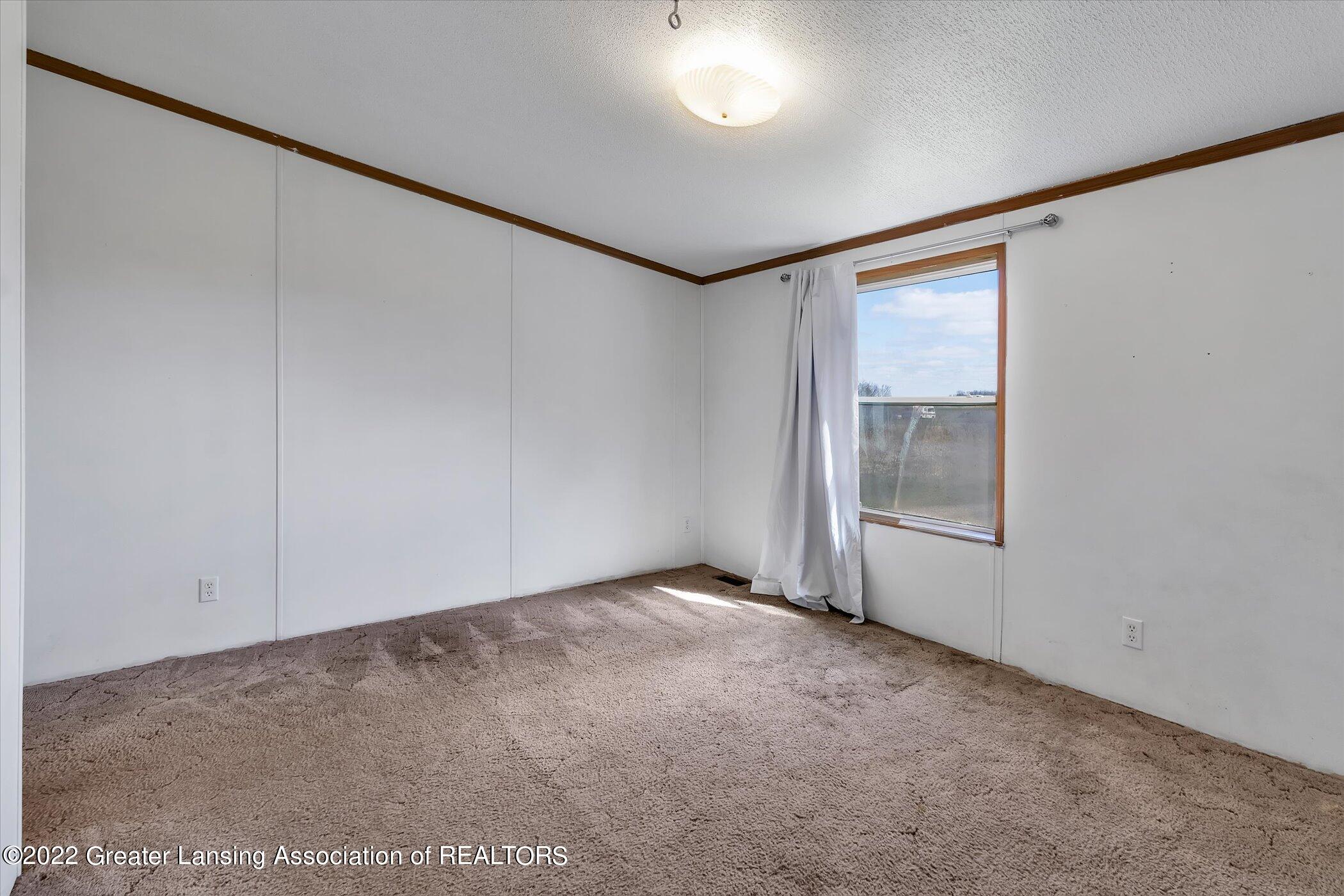 1527 East Grant Road Ithaca, MI 48847 - Photo 14 of 66 17-1527-S-Grant-Rd-WindowStill-Real-Esta