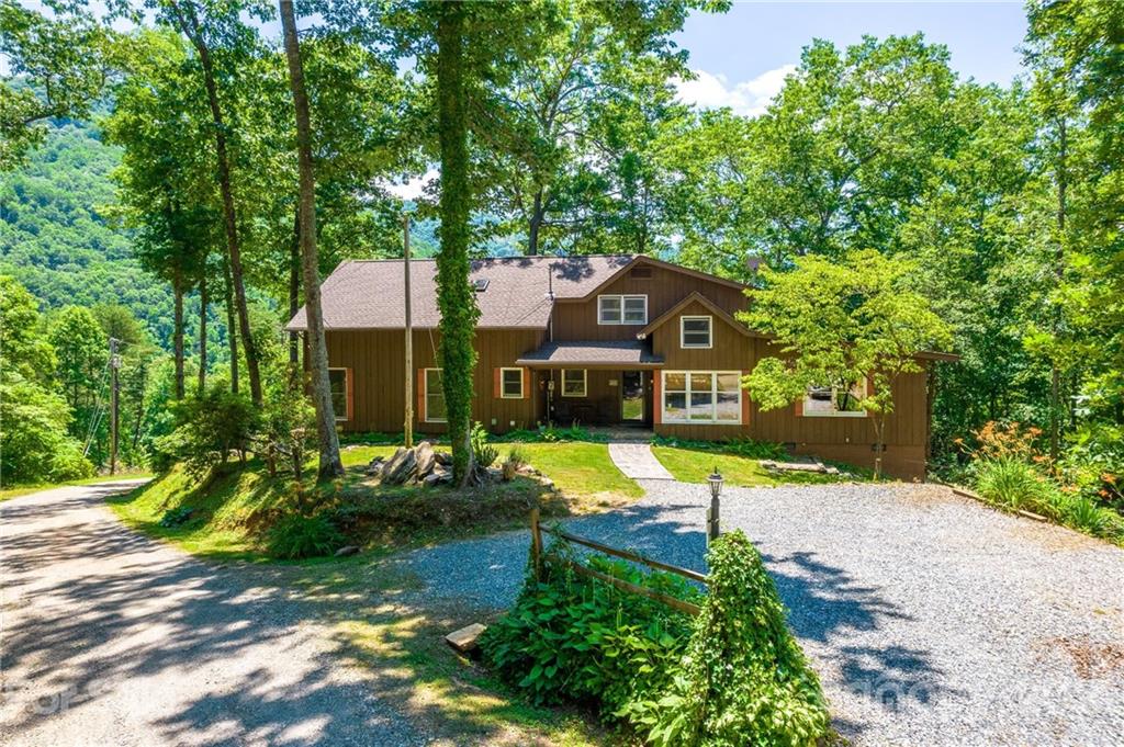 81 Stable Road Bryson City, NC 28713 - Photo 1 of 47 Gallery Image 1