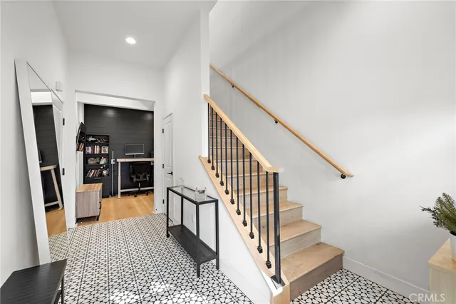 a view of a workspace with furniture