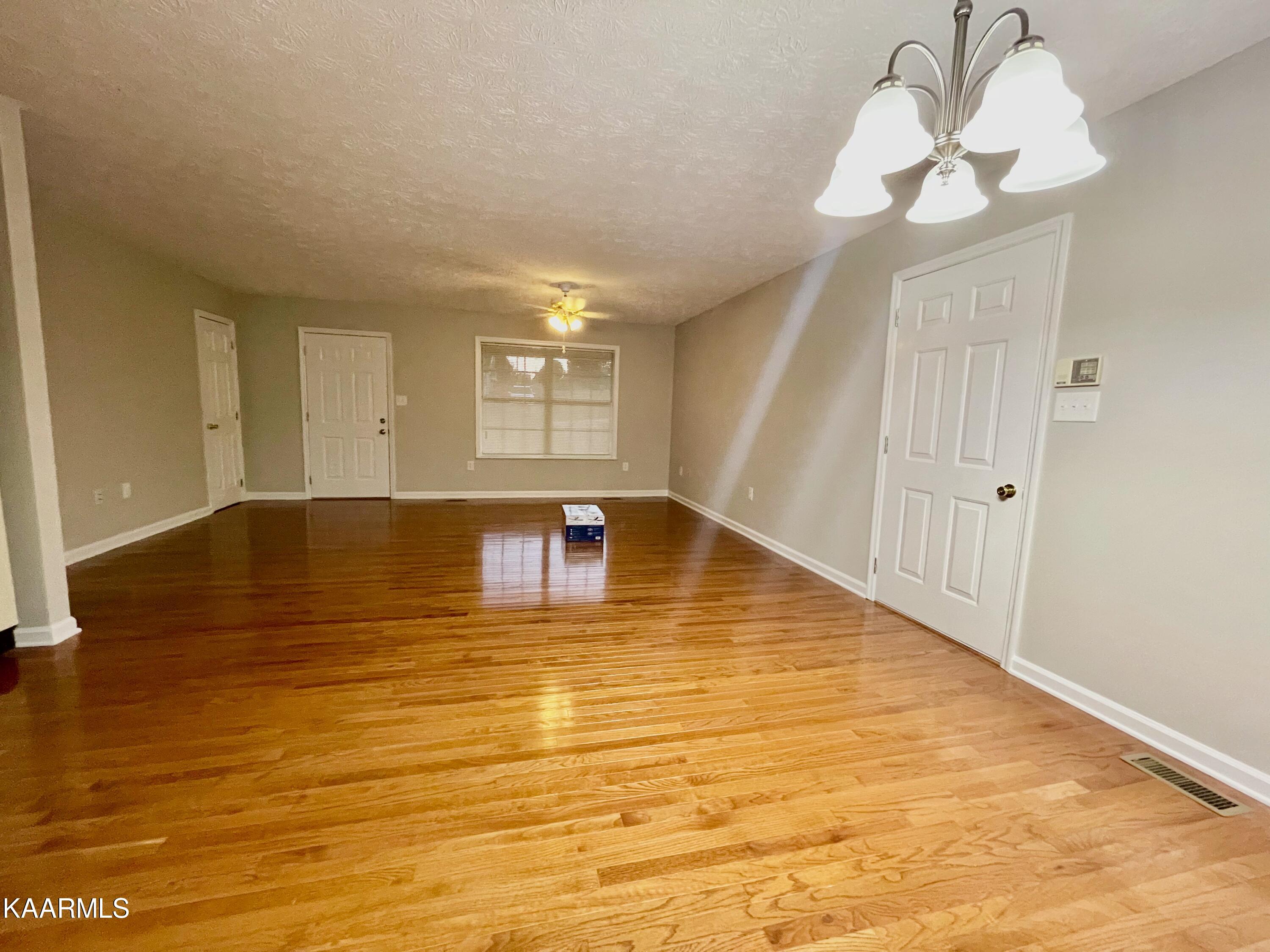 128 Cross Creek Road Maynardville, TN 37807 - Photo 2 of 17 IMG_2651