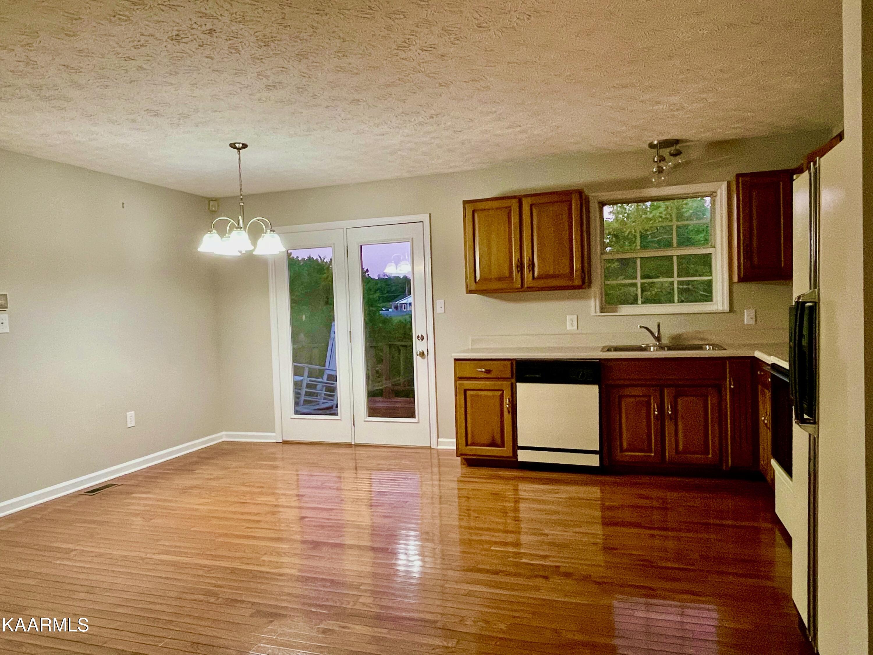 128 Cross Creek Road Maynardville, TN 37807 - Photo 5 of 17 IMG_2655