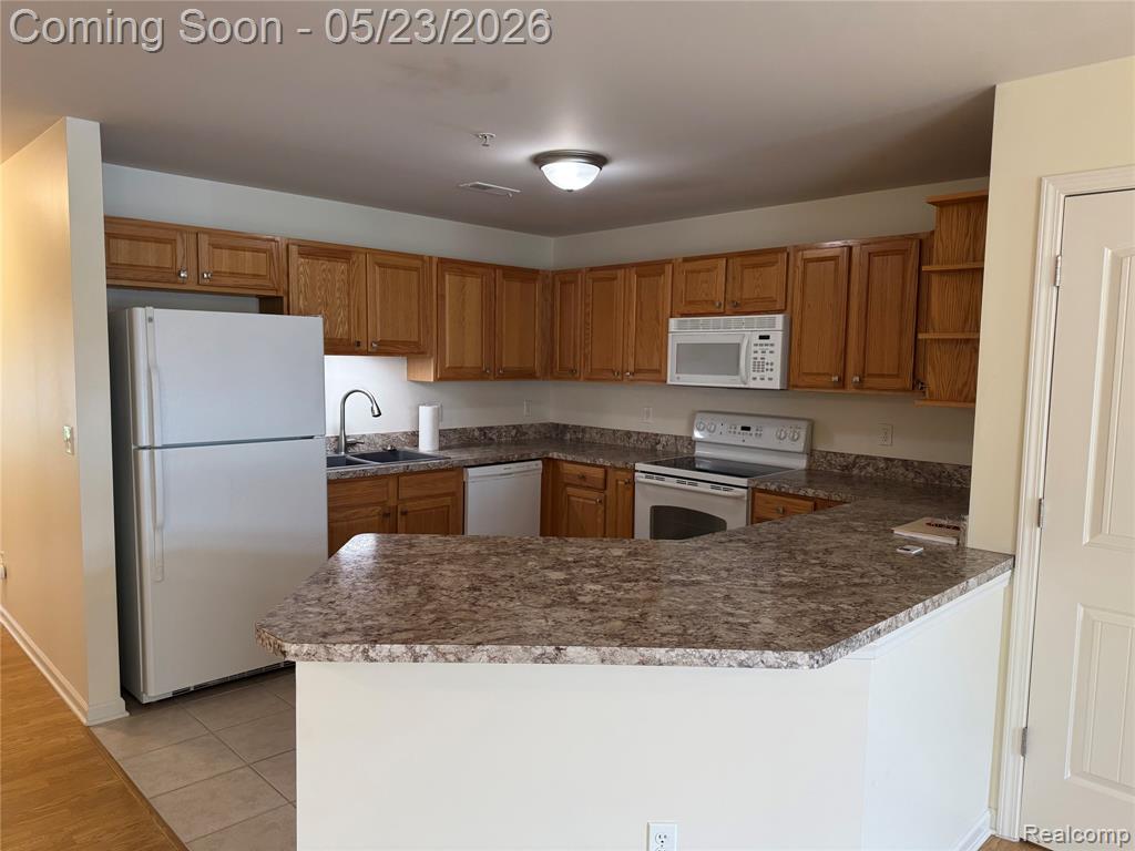 34086 Utica Road Fraser, MI 48026 - Photo 5 of 12