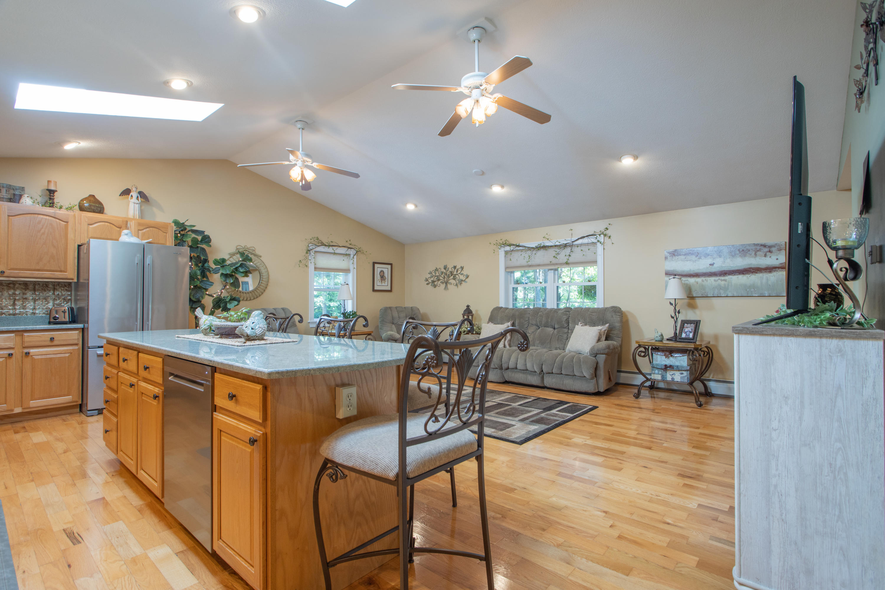 522 Pool Street Biddeford, ME 04005 - Photo 9 of 48 Kitchen