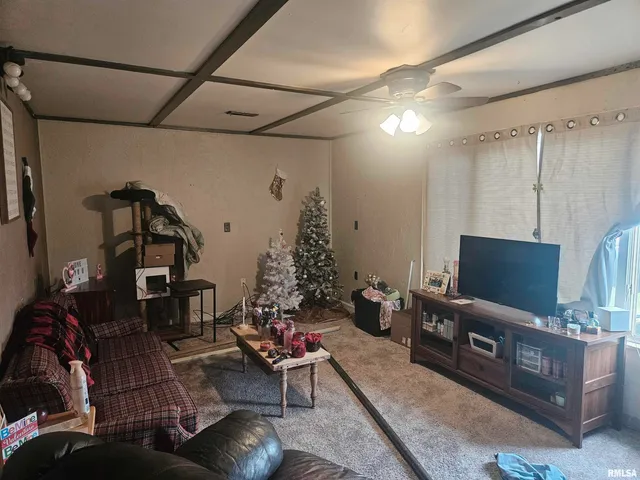 $69,900 | 640 Grant Place, Canton, IL 61520