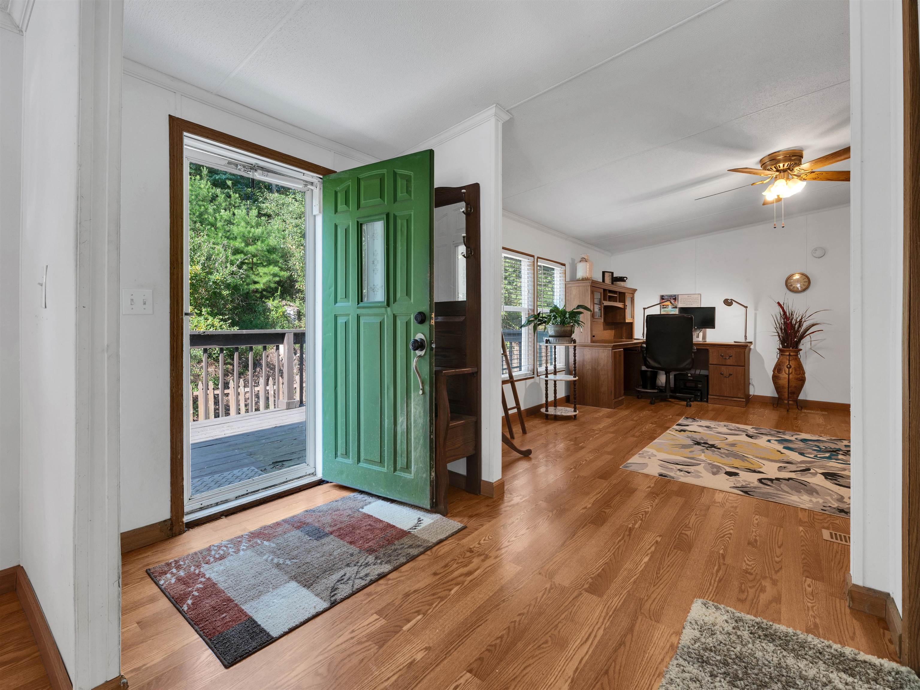 1324 North Poplar Fork Road Hurricane, WV 25526 - Photo 4 of 32 Gallery Image 4