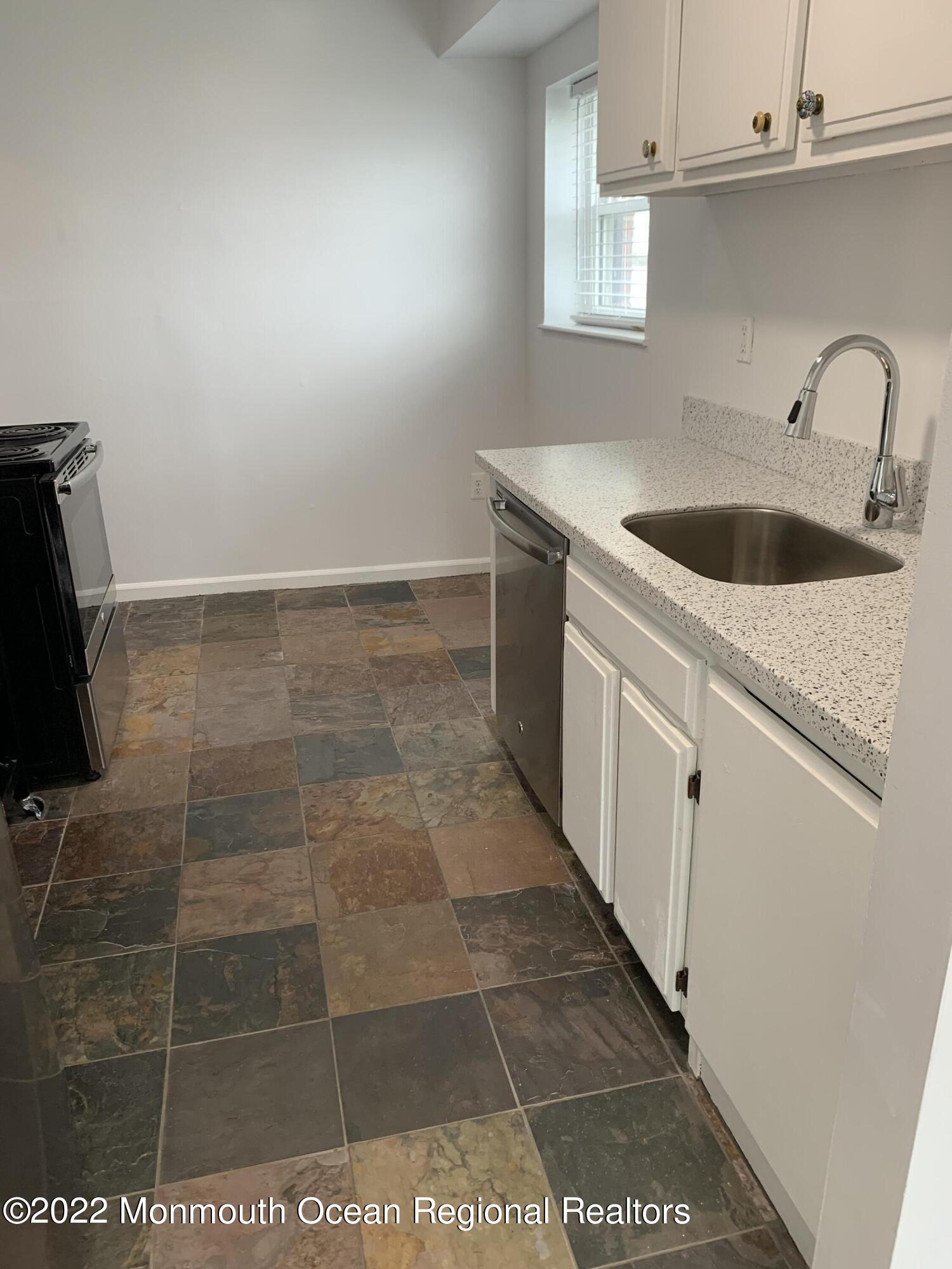 200 Portland Road, Unit B1 Highlands, NJ 07732 - Photo 11 of 19 IMG_4625