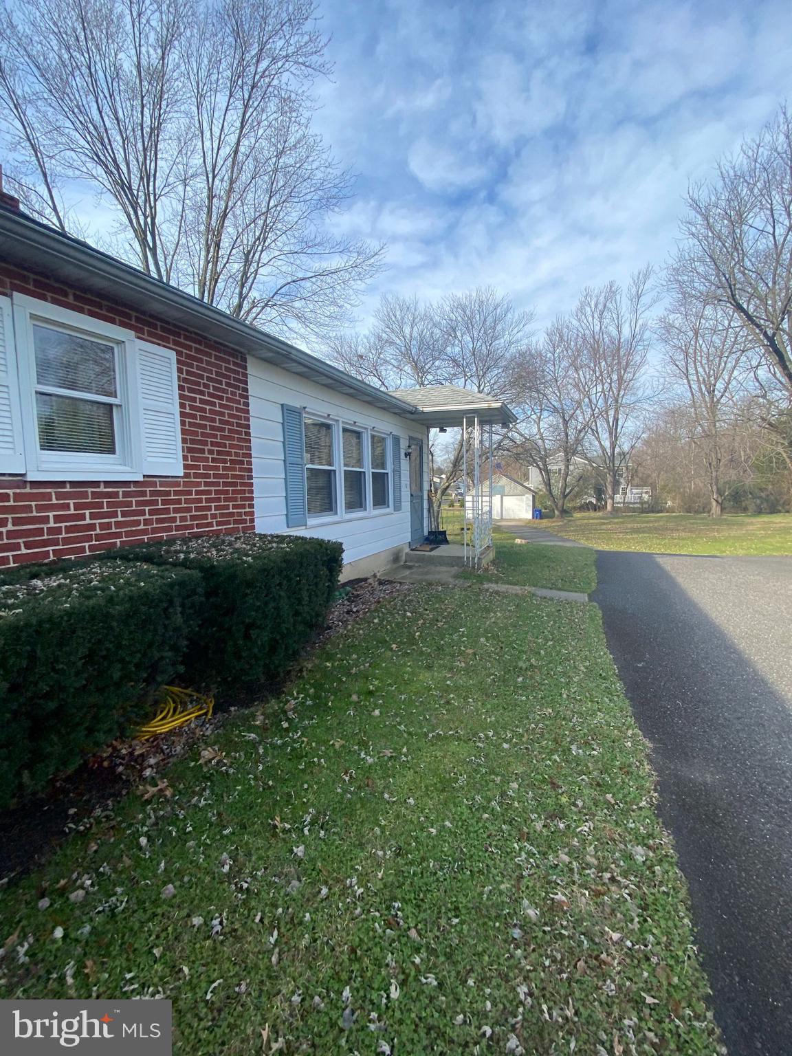 108 Borton Landing Road Moorestown, NJ 08057 - Photo 3 of 25