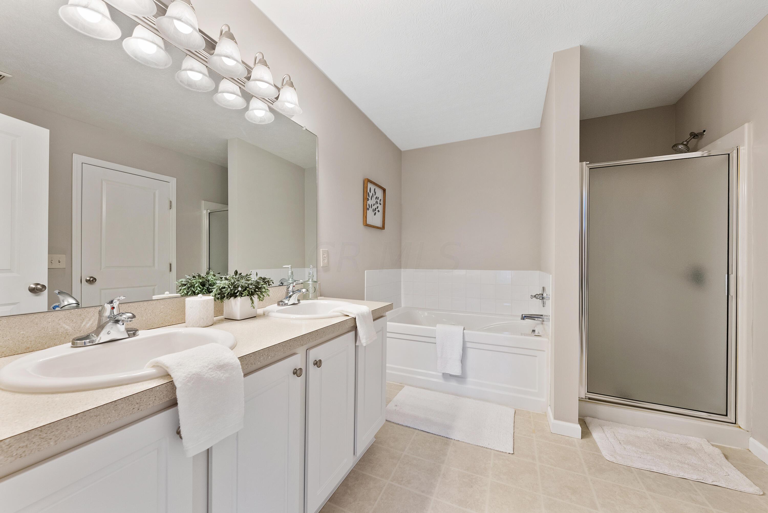 6261 Needletail Road, Unit 32626 Columbus, OH 43230 - Photo 15 of 25 DSC06030