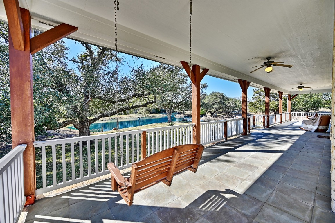 820 Candlelight Circle Brenham, TX 77833 - Photo 3 of 47