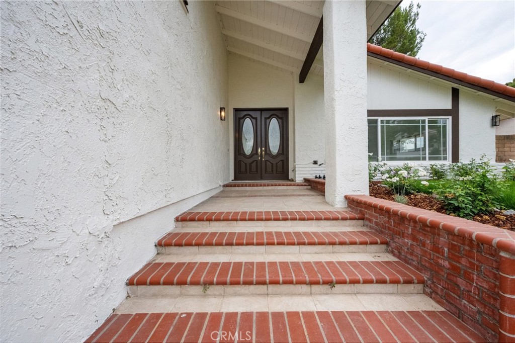 19100 Merion Drive Porter Ranch, CA 91326 - Photo 5 of 53