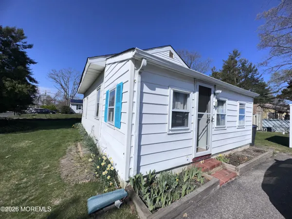 $279,000 | 537 Harding Avenue, Toms River, NJ 08753