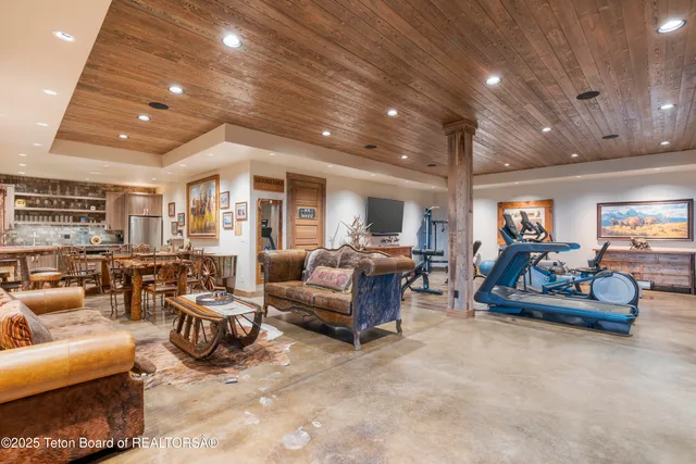 $9,950,000 | 627 Ryegrass Road, Daniel, WY 83115