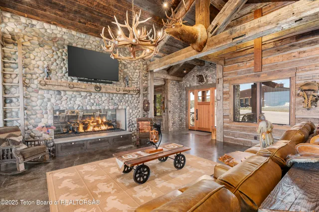 $9,950,000 | 627 Ryegrass Road, Daniel, WY 83115