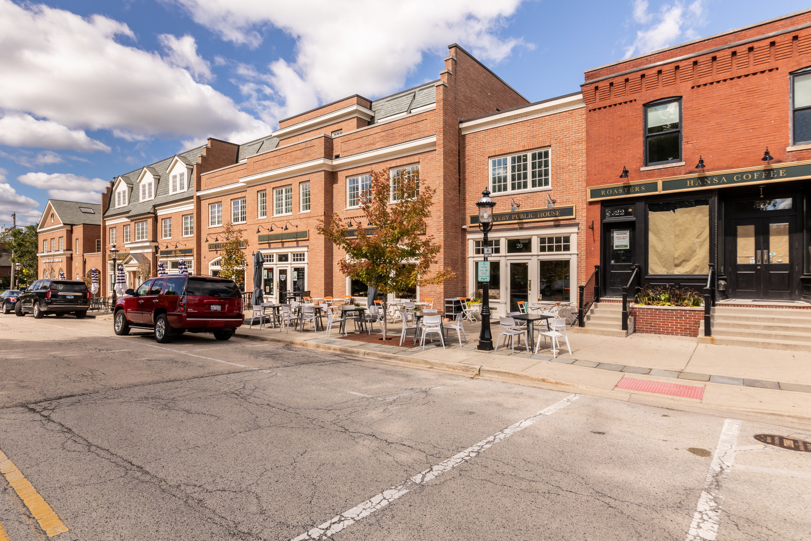 213 Forest View Drive Lake Bluff, IL 60044 - Photo 33 of 37 a couple of cars parked in front of a building