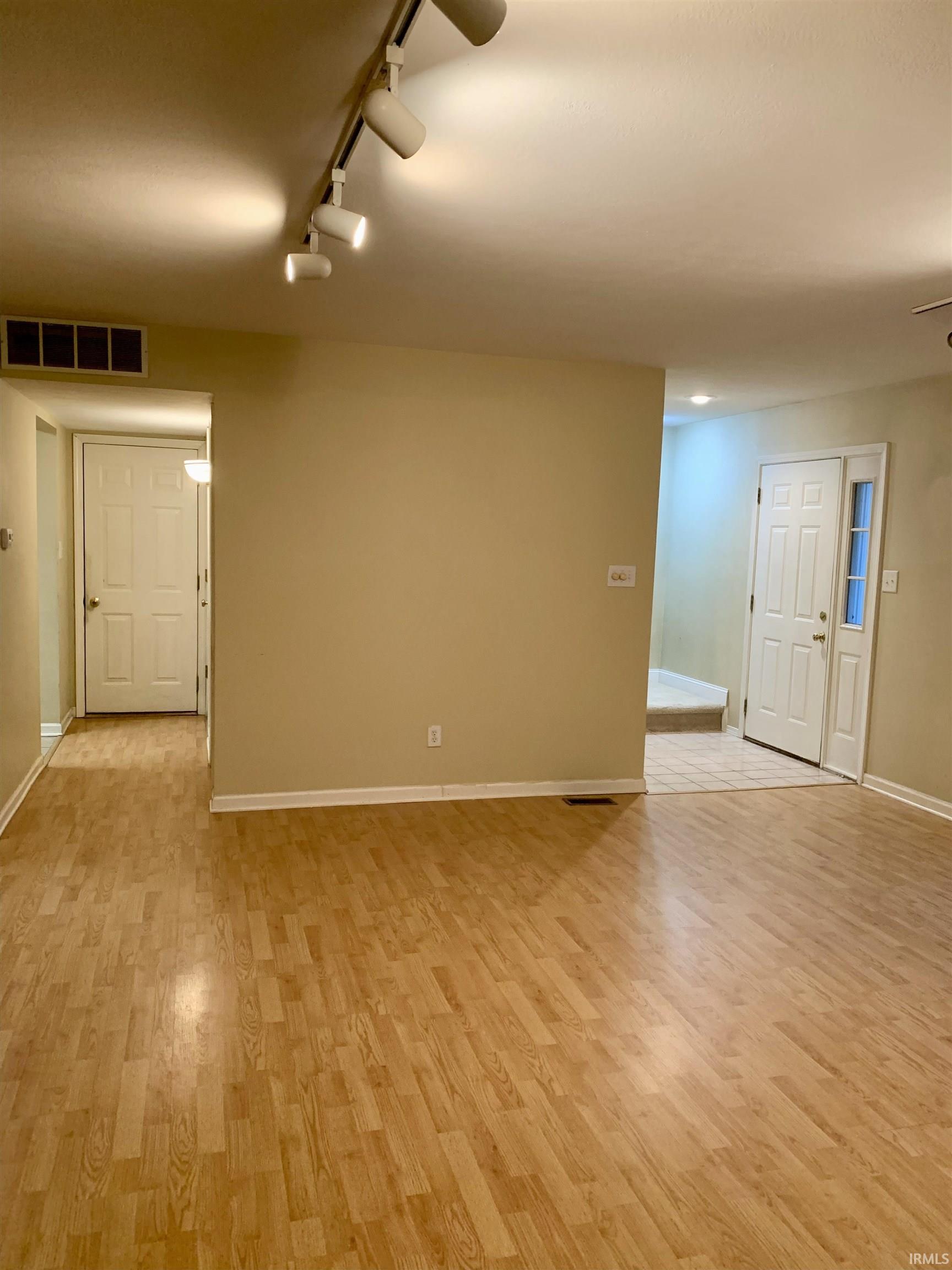 3882 Claybridge Drive Bloomington, IN 47401 - Photo 11 of 15