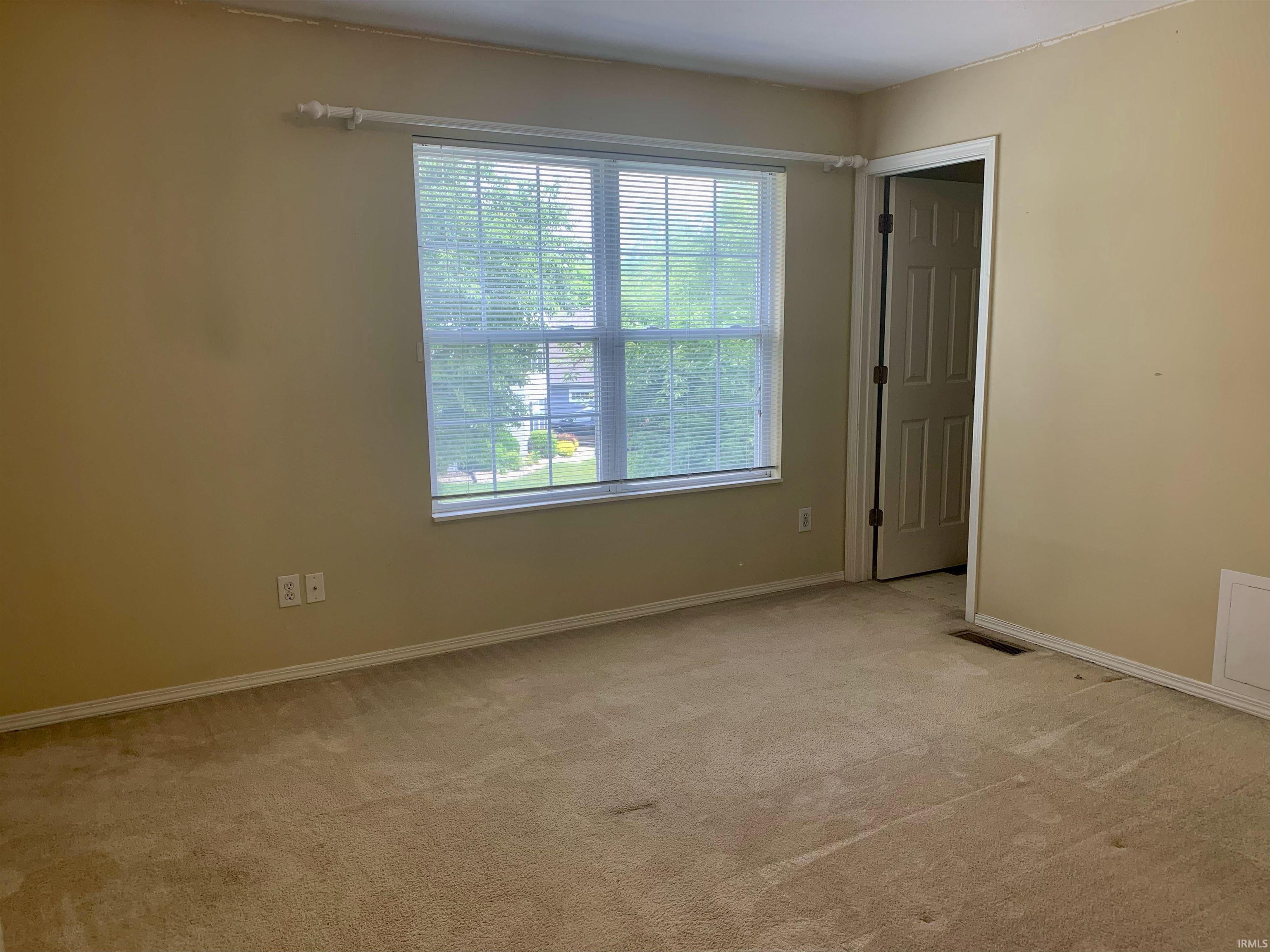 3882 Claybridge Drive Bloomington, IN 47401 - Photo 12 of 15