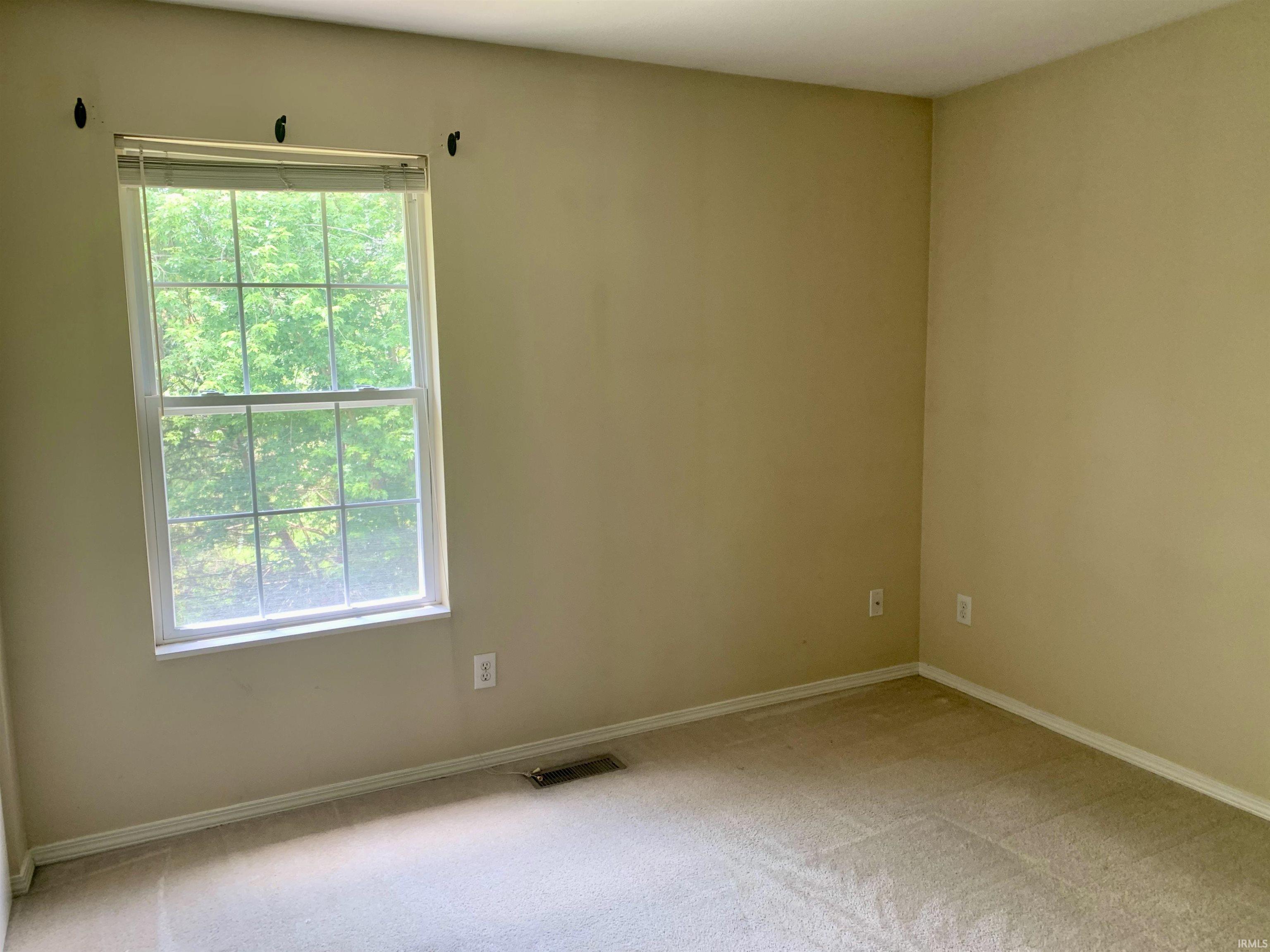 3882 Claybridge Drive Bloomington, IN 47401 - Photo 13 of 15