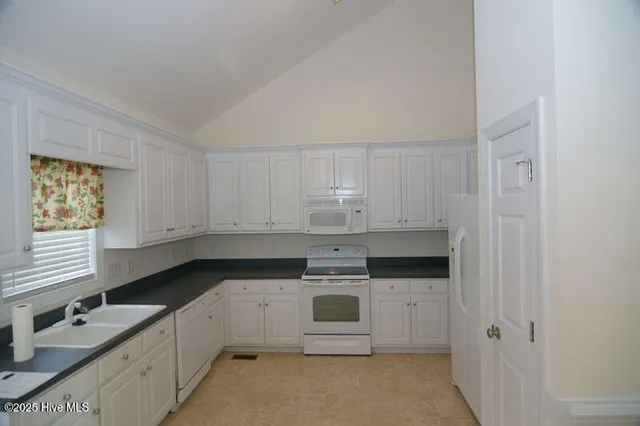 $1,600 | 2104 Cherrytree Lane, Winterville, NC 28590