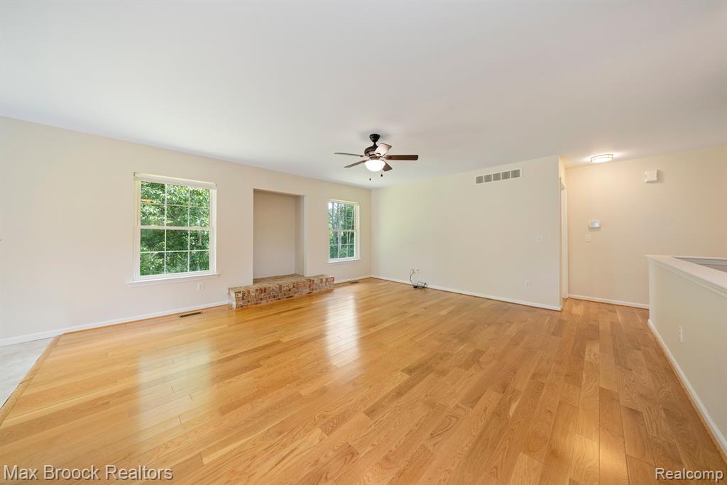 6694 North Fleming Road Howell, MI 48855 - Photo 7 of 45
