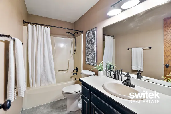 $920,000 | 9750 Meadow Valley, Caledonia, MI 49316