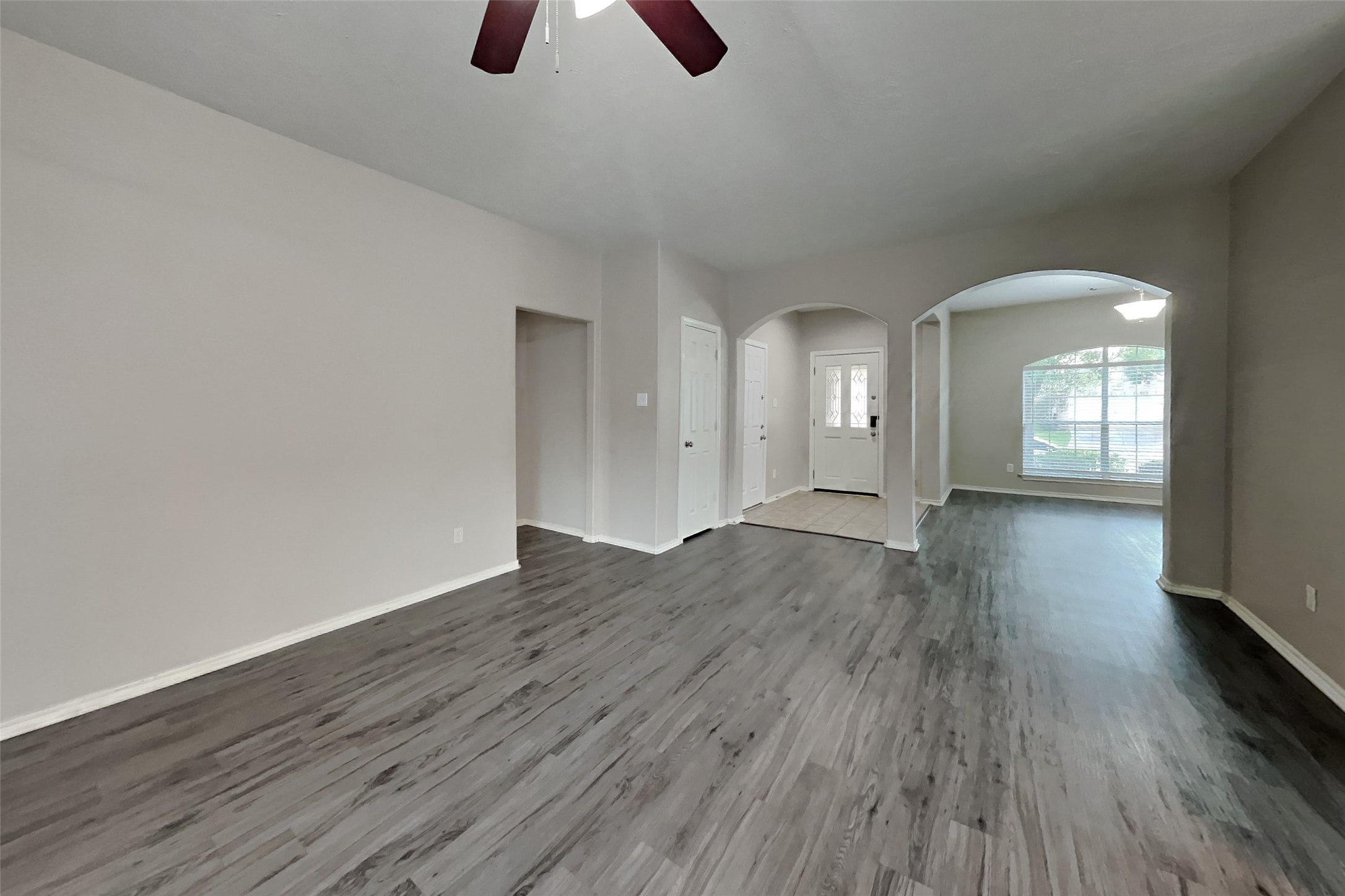 2311 Rendale Court Spring, TX 77388 - Photo 2 of 19