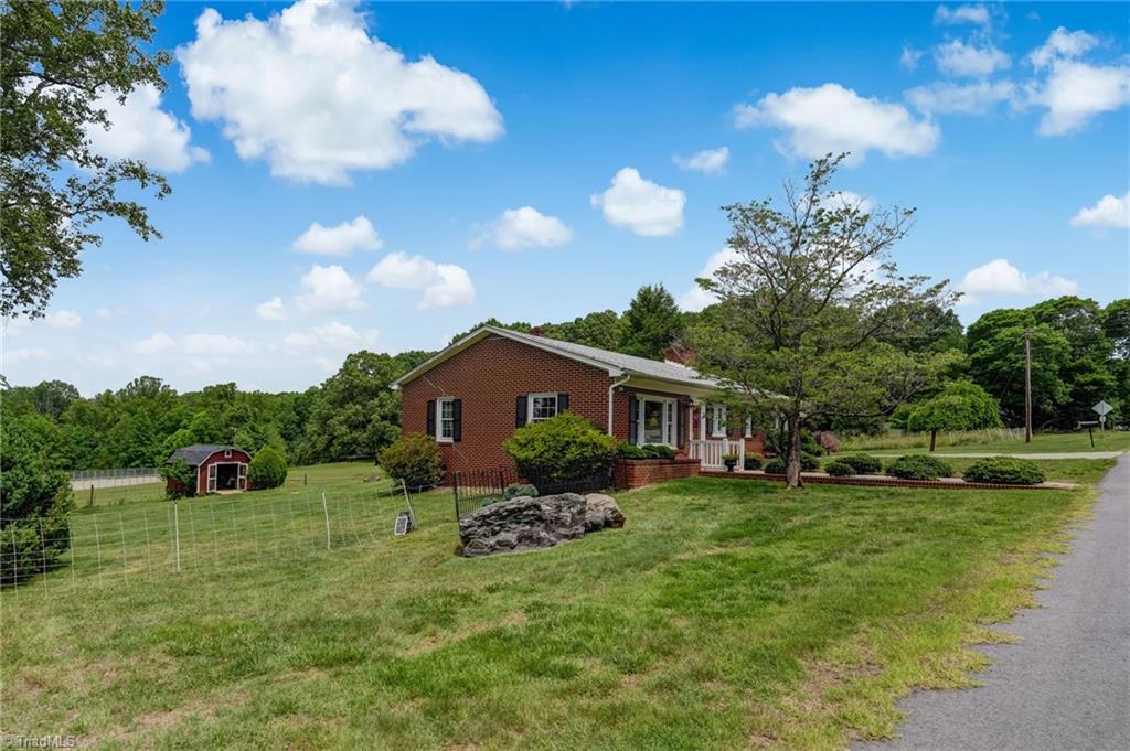 411 Vintage Road Eden, NC 27288 - Photo 8 of 40