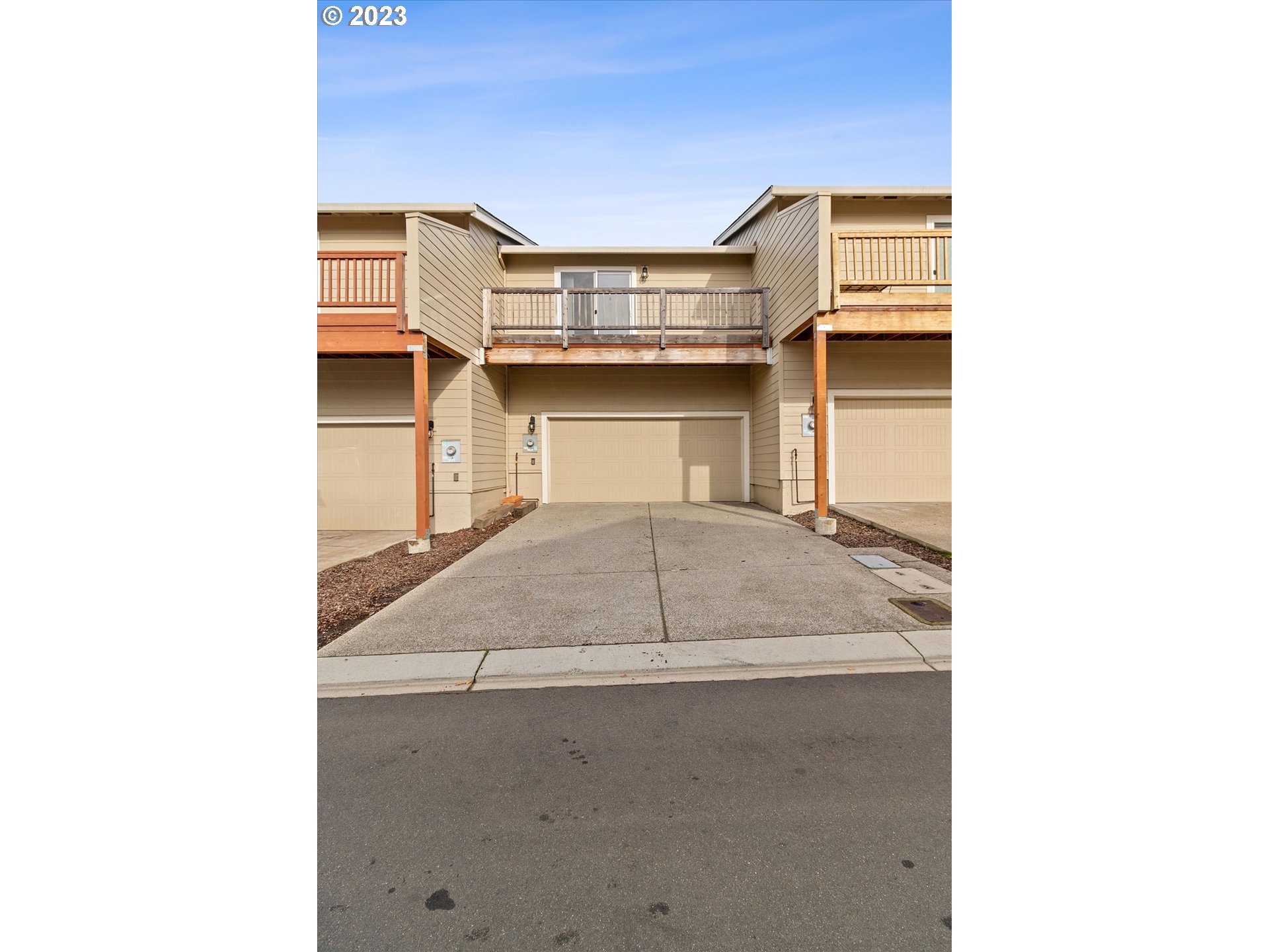 2240 Southeast 16th Street Gresham, OR 97080 - Photo 34 of 36 a bathroom with a sink and a mirror
