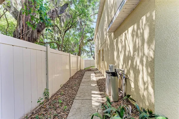 $220,000 | 10825 Great Carlisle Court, Riverview, FL 33578