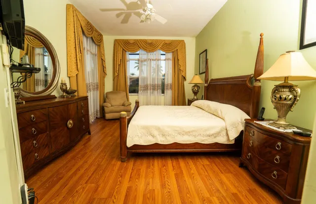 $585,000 | 8601 Via Grande East, Wellington, FL 33411