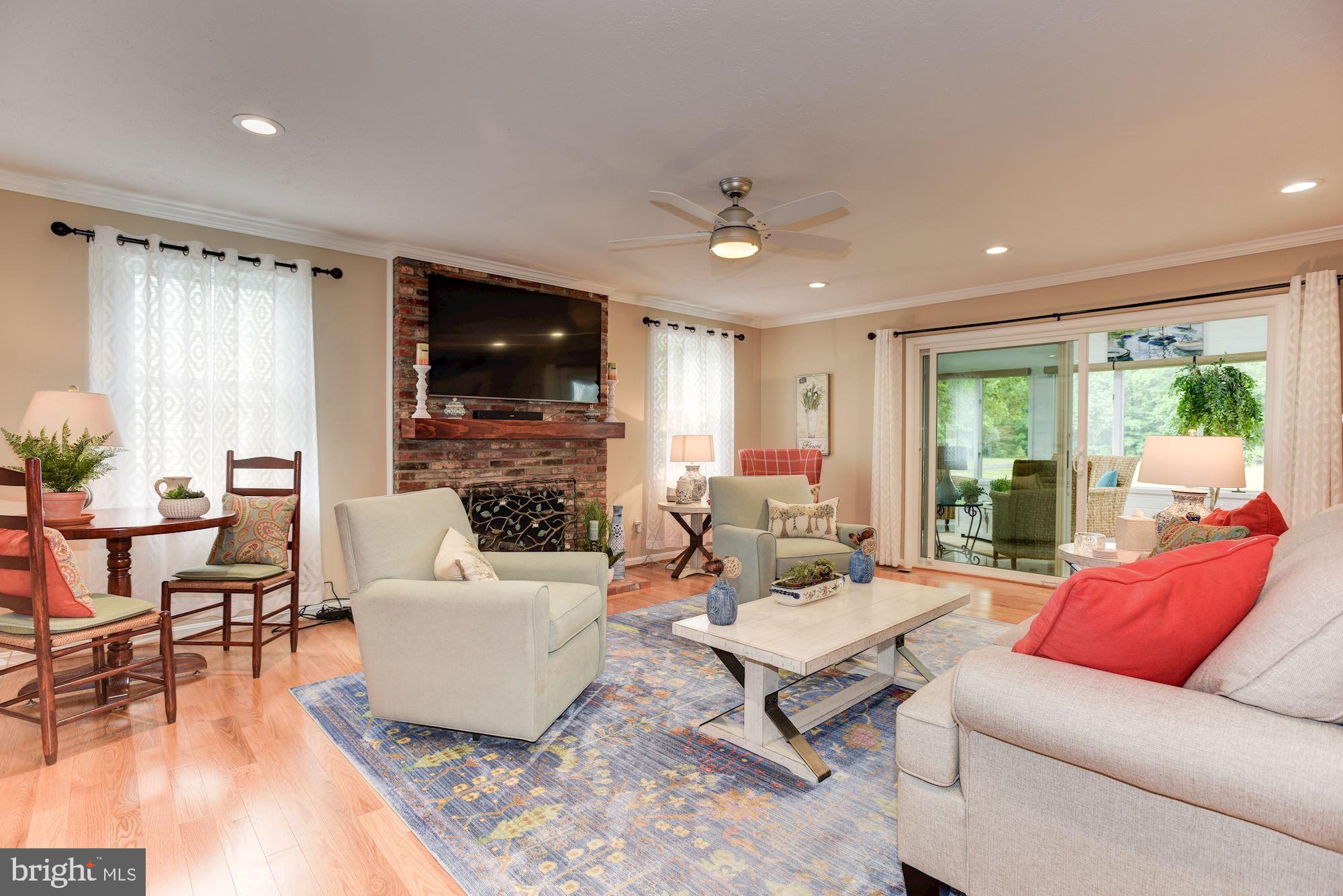 231 Mill Church Road Arnold, MD 21012 - Photo 17 of 42 Family Room