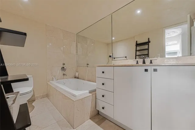 $4,800 | 600 Northeast 36th Street, Unit PH1, Miami, FL 33137