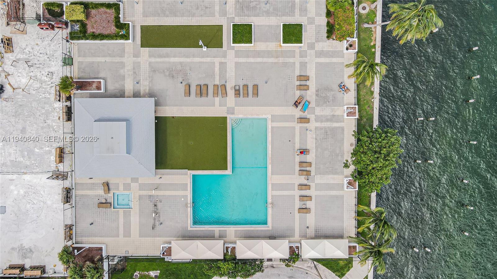 600 Northeast 36th Street, Unit PH1 Miami, FL 33137 - Photo 21 of 41 view of building with yard