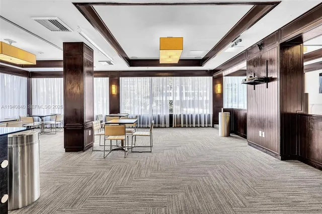 $4,800 | 600 Northeast 36th Street, Unit PH1, Miami, FL 33137