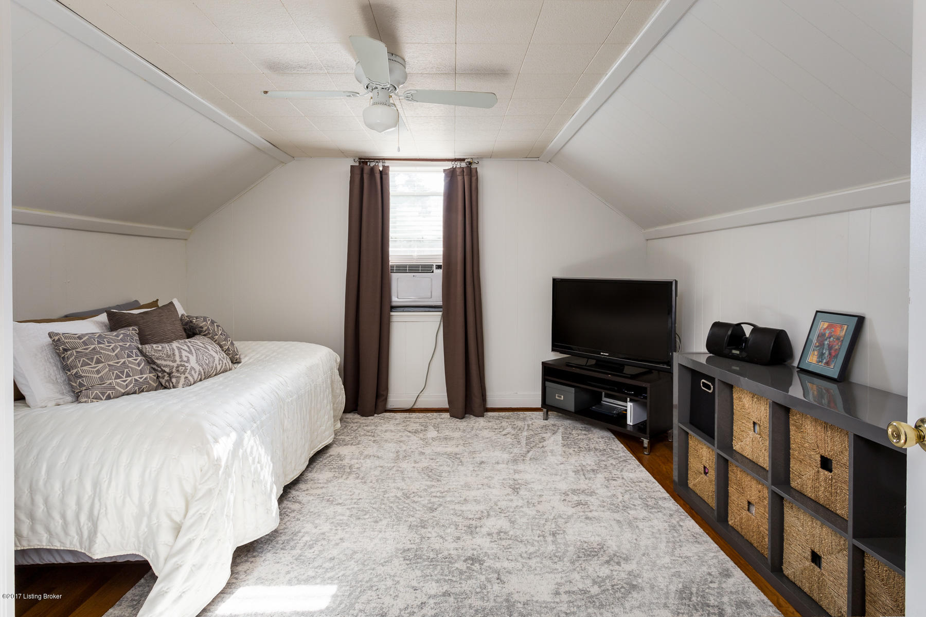214 Wood Road Louisville, KY 40222 - Photo 23 of 31 Bedroom 3