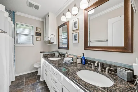 $419,900 | 2814 Greenbrook Drive, Arlington, TX 76016