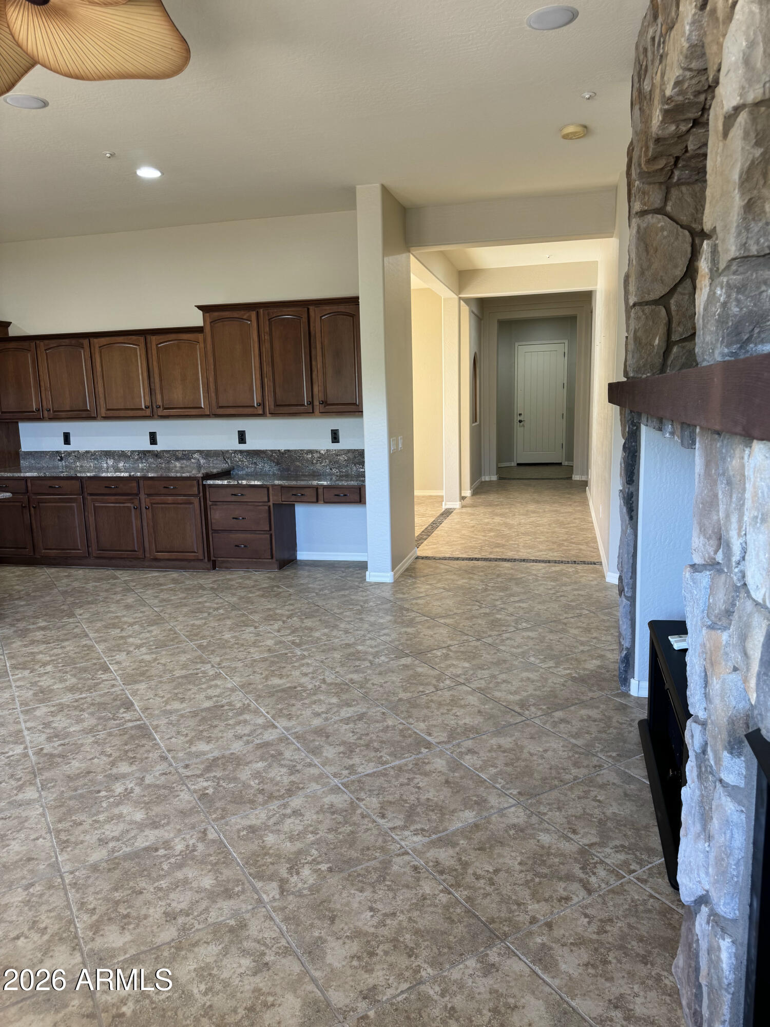 18391 Verdin Road Goodyear, AZ 85338 - Photo 9 of 23