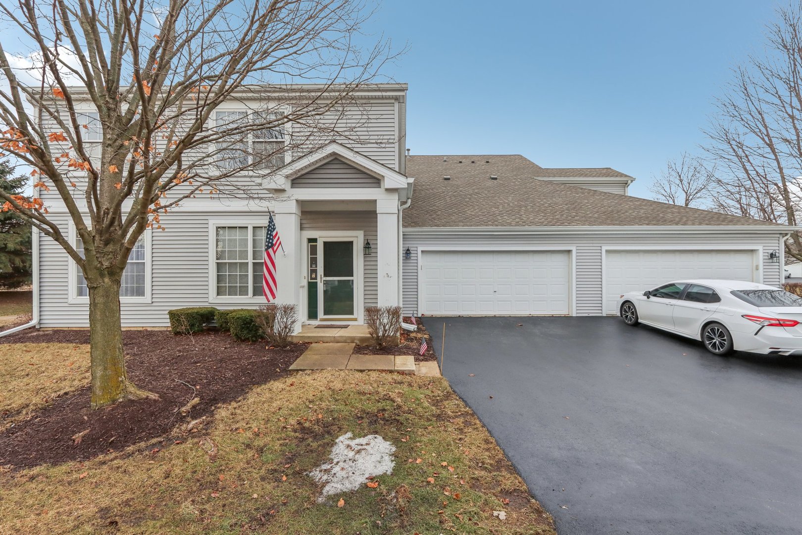 375 Cascade Lane Oswego, IL 60543 - Photo 1 of 24