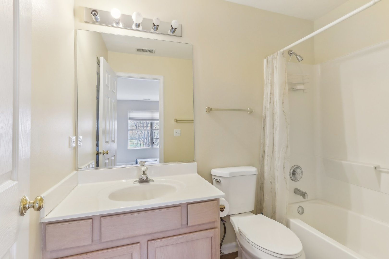 375 Cascade Lane Oswego, IL 60543 - Photo 17 of 24