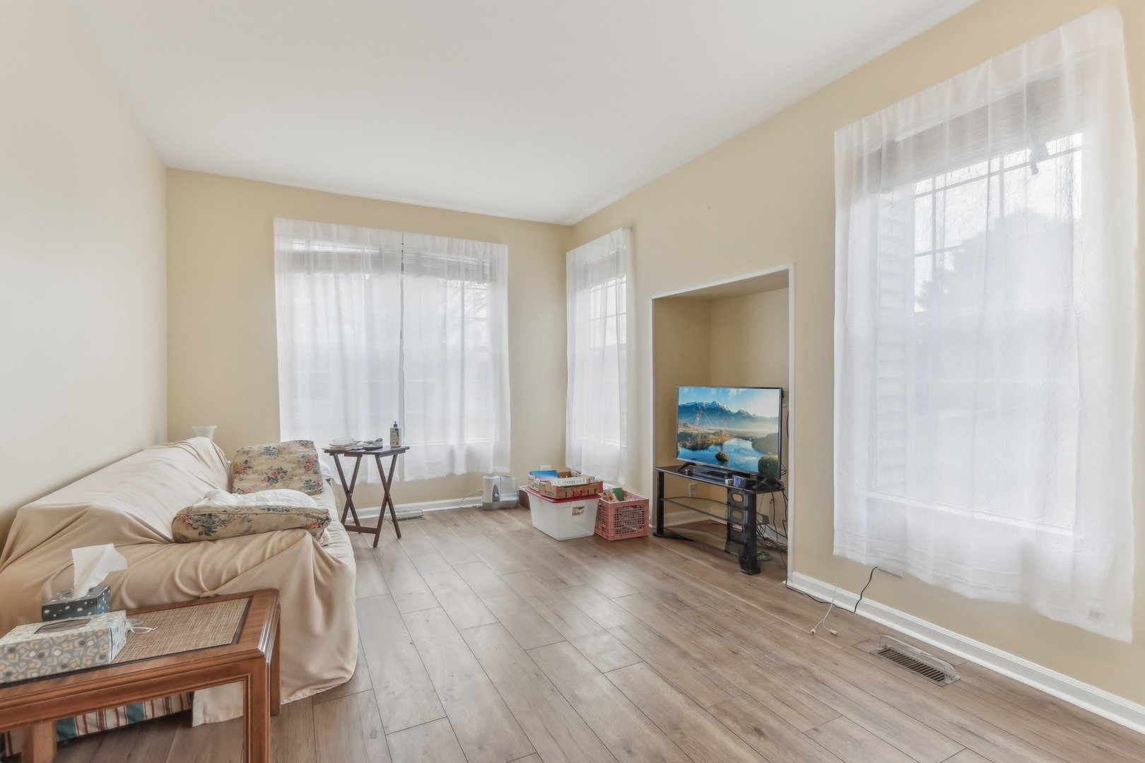 375 Cascade Lane Oswego, IL 60543 - Photo 9 of 24