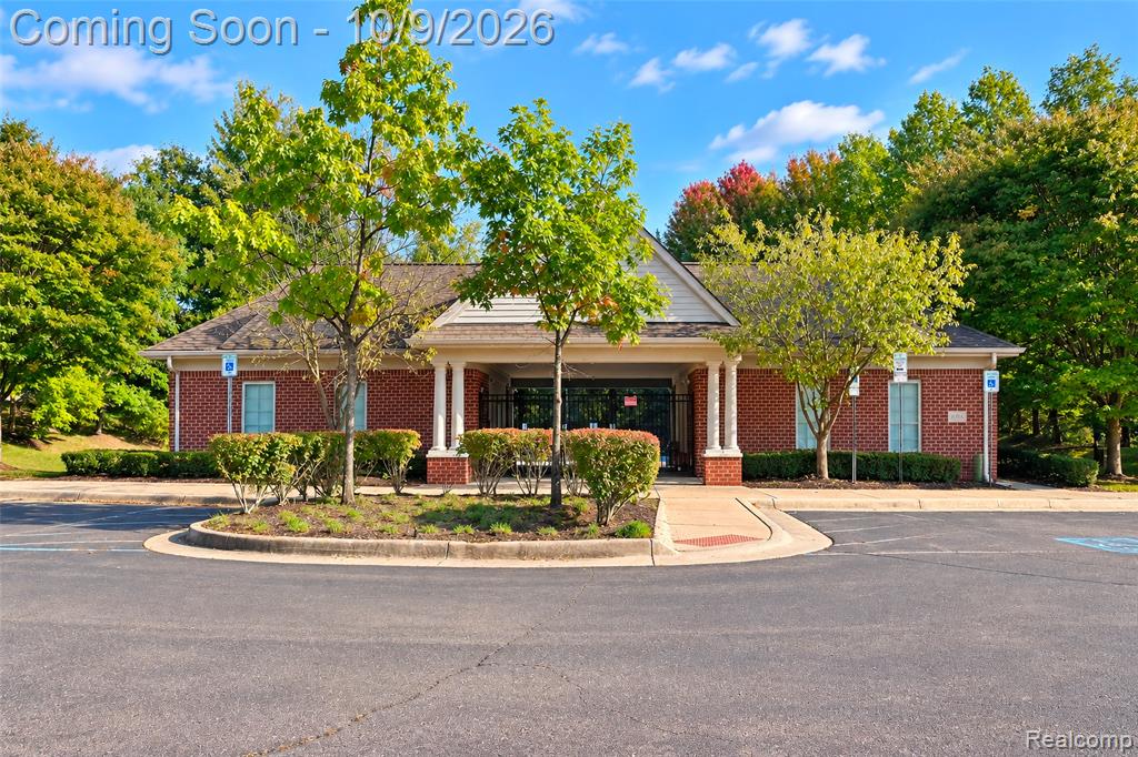 27363 Victoria Road Novi, MI 48374 - Photo 57 of 67 Gallery Image 57