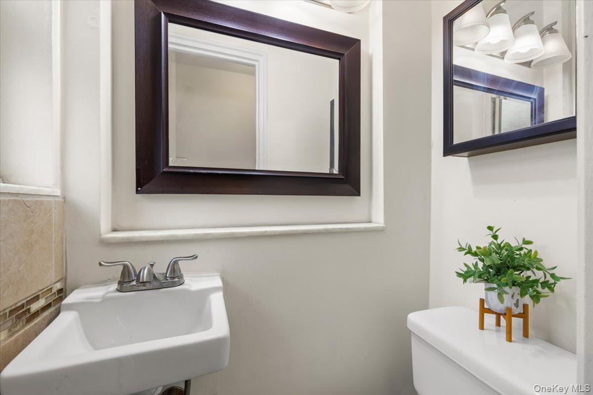 3303 Eastchester Road Bronx, NY 10469 - Photo 14 of 19