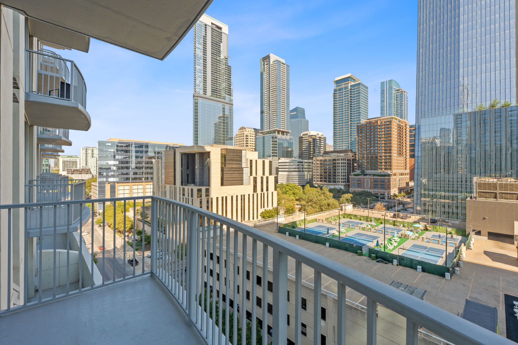 360 Nueces Street, Unit 1007 Austin, TX 78701 - Photo 27 of 40 Balcony with a skyline view
