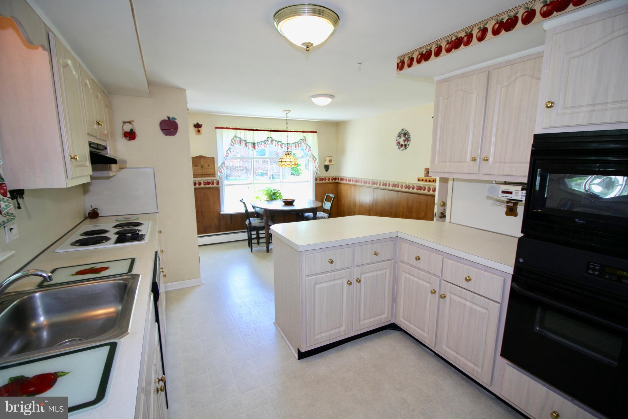 1215 Almshouse Road Warminster, PA 18974 - Photo 7 of 21 Gallery Image 7