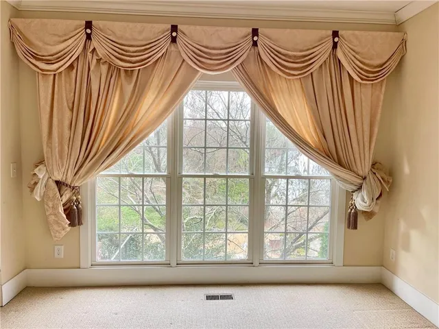 $3,585 | 555 Vinings Springs Drive Southeast, Mableton, GA 30126