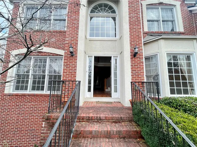 $3,585 | 555 Vinings Springs Drive Southeast, Mableton, GA 30126